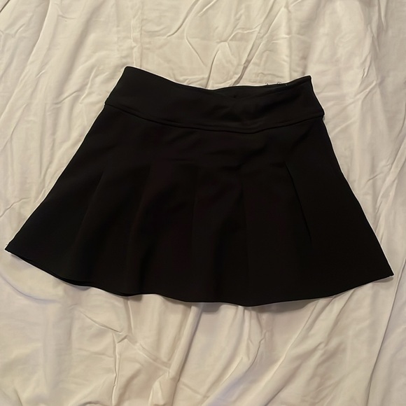 Mini black pleated skirt | Size US Small - Picture 2 of 3